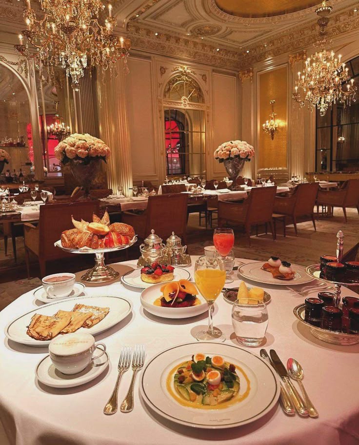 Mastering Hotel ware Presentation: The Art of Displaying Food, Utensils, and Décor