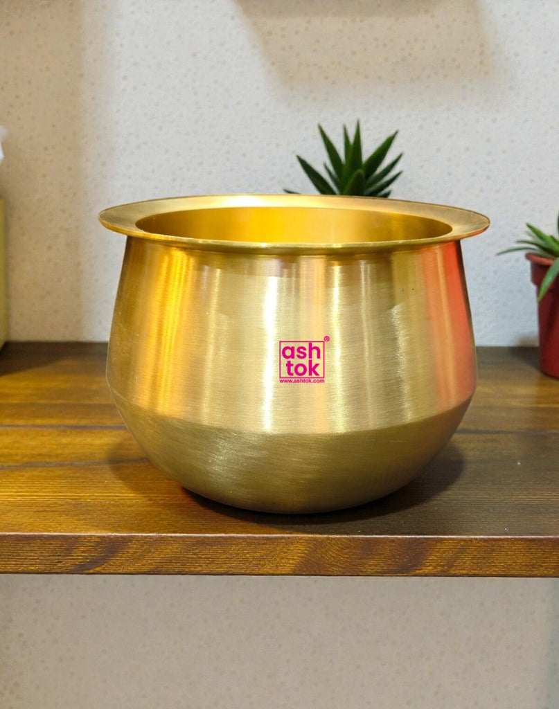 Handcrafted bronze gundi handi suitable for cooking curries, lentils, and traditional Indian meals with excellent heat retention.