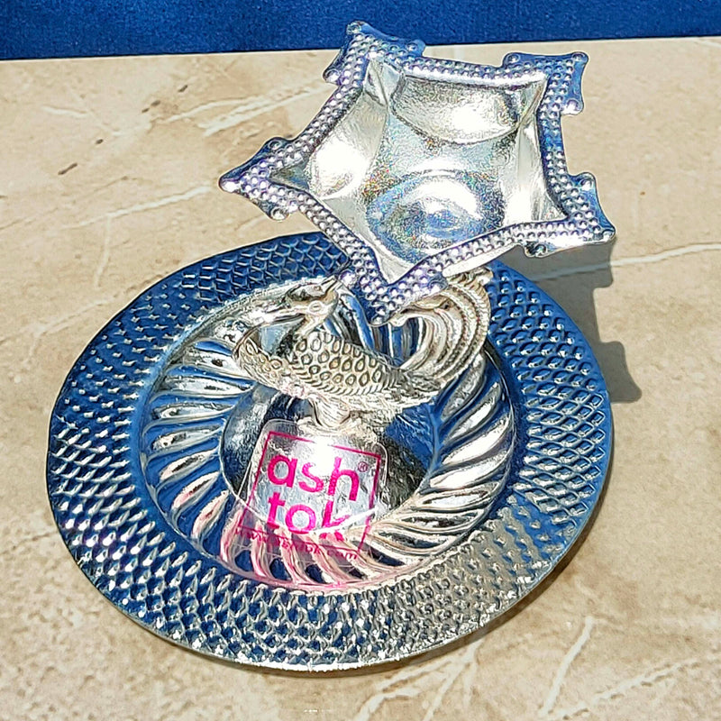 Amazon.com: PRD CARATCAFE Sterling Silver Diya/Deepak for Pooja Diwali Puja  Dhanters Mandir Traditional Indian Pooja Puja Oil Lamp. Deepawali  Decoration Gift Items (20 Grams Approx) : Home & Kitchen