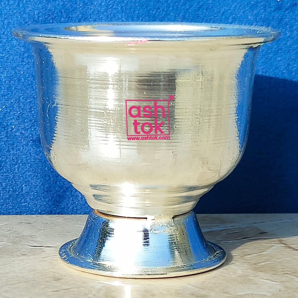 German Silver Chandan Bowl for Puja. KumKum Bowl. Diameter - 2.5 Inches.