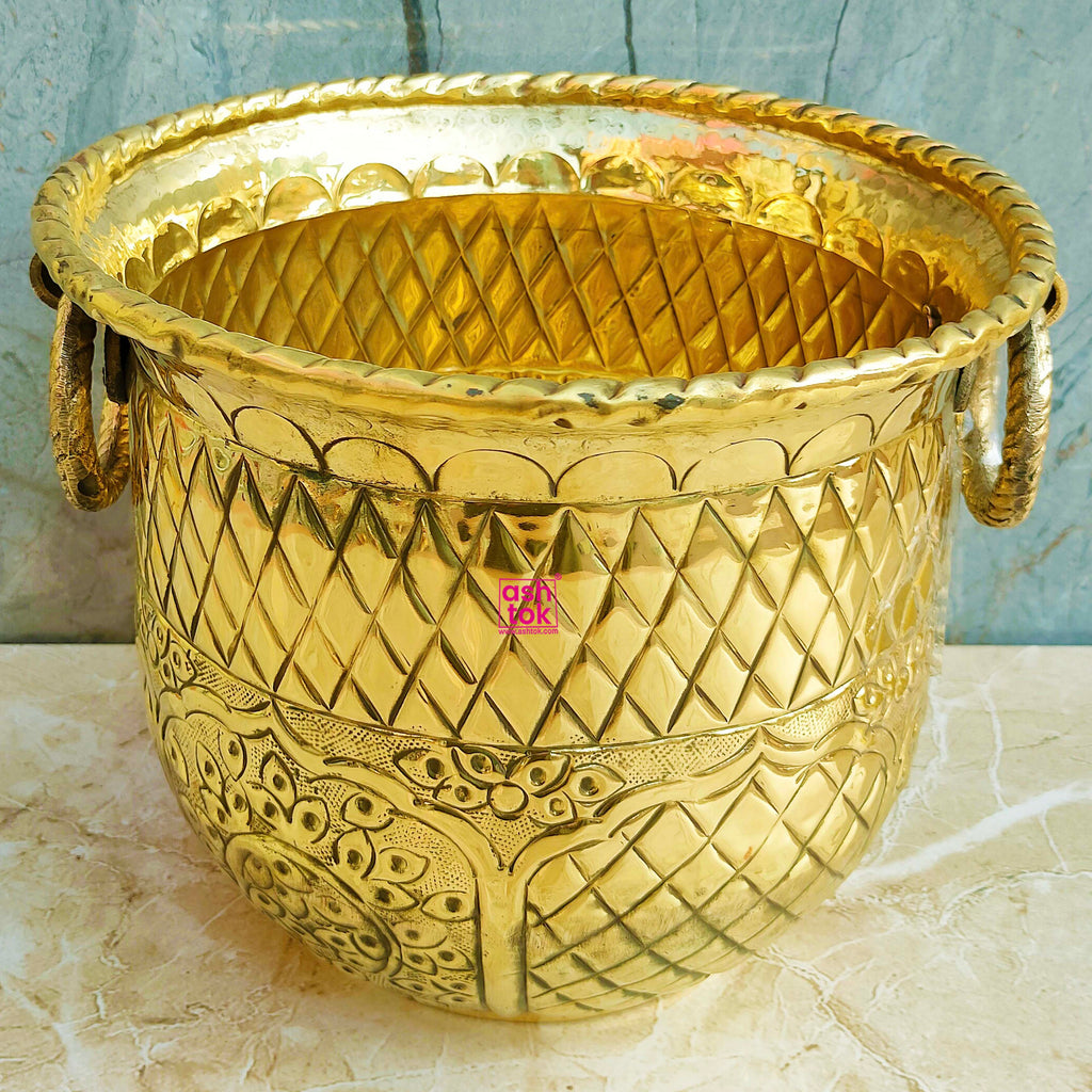 Brass Planter, Brass Traditional Shape Handcrafted Decorative Brass Planter Pot, Vase Flower Pot for Decor, Home and Garden, Marriage events planter
