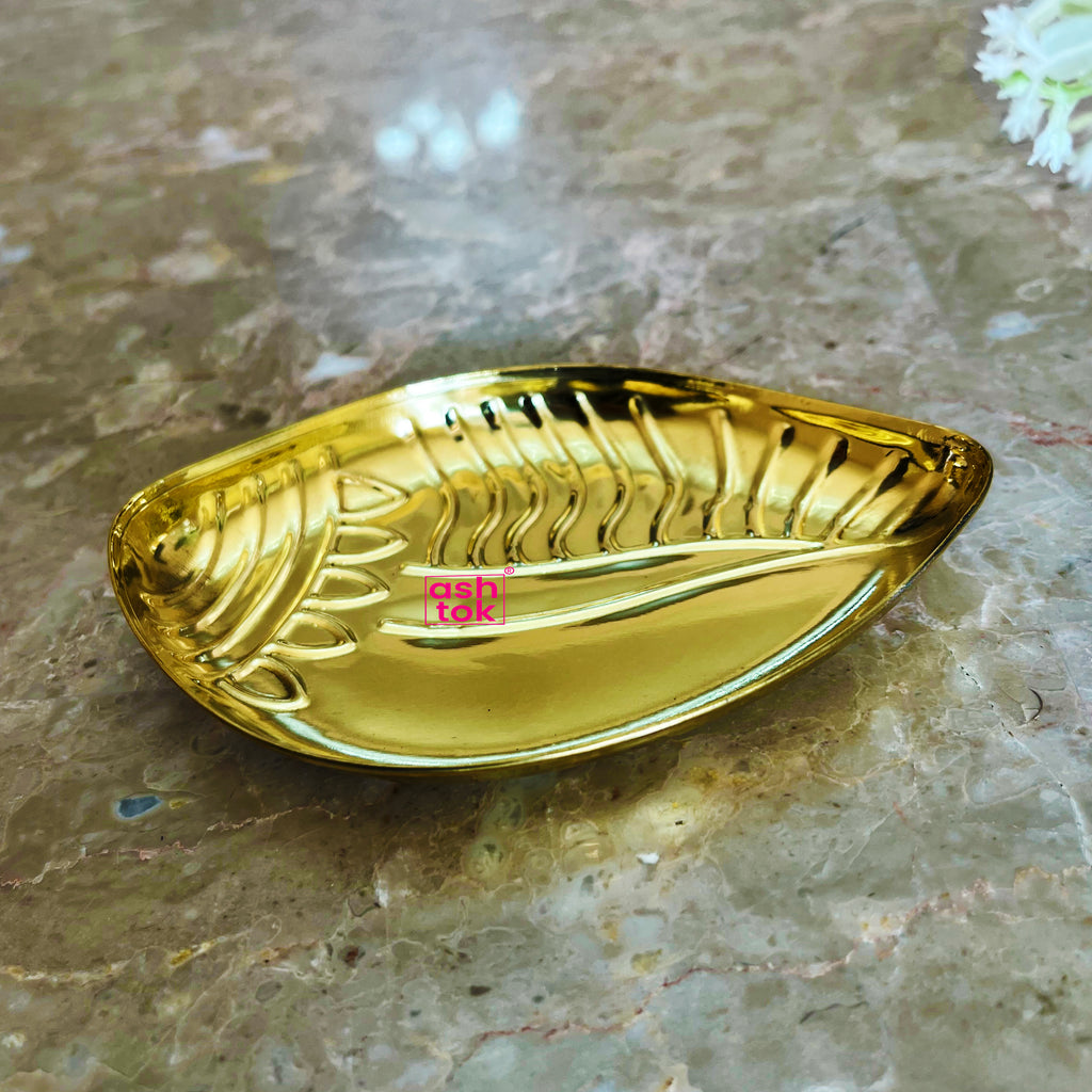Brass Plate Shankh Shape, Serving Plate, Gift Item for Special Occasions (12 Pieces Set)