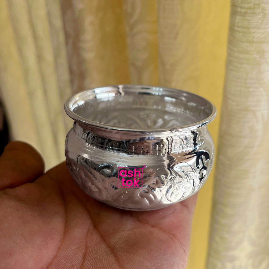 Amazon.com: PRD CARATCAFE Pure Silver Cup (Indian Paladai or Bondla) Small  Serving Milk Medicine Water etc, 925 Sterling Silver For New born Gifts  Health Safe Net WT 15 Grams, Silver Gift Item :
